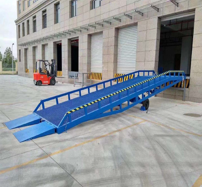 资溪移动式登车桥装卸